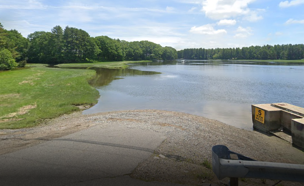 kayak and SUP rentals at Scotland Bridge boat landing