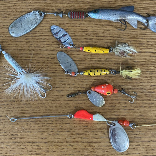 Fishing spinner for pole rental